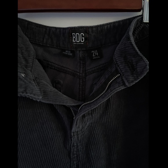 Corduroy high rise mom jean - Picture 2 of 4